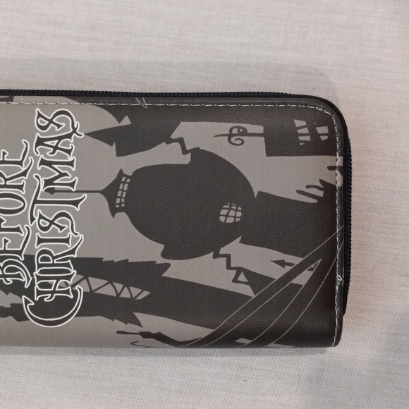 Women's Wallet - Picture 10 of 12